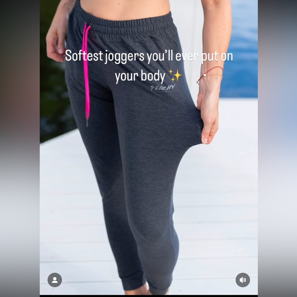 NWT 3 item BARBELLA BOX August 2024 Peachy Joggers Waterbottle Wrist Bands
